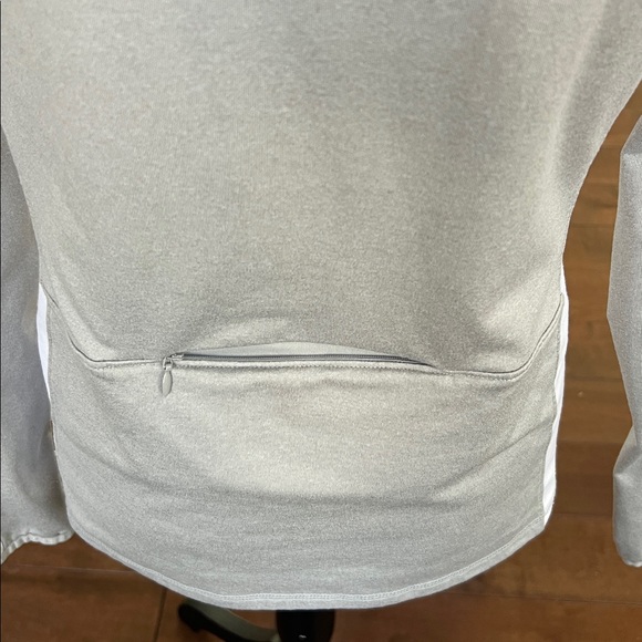 PINK Victoria's Secret Women's Gray and White Quarter-Zip Top small - Picture 6 of 8